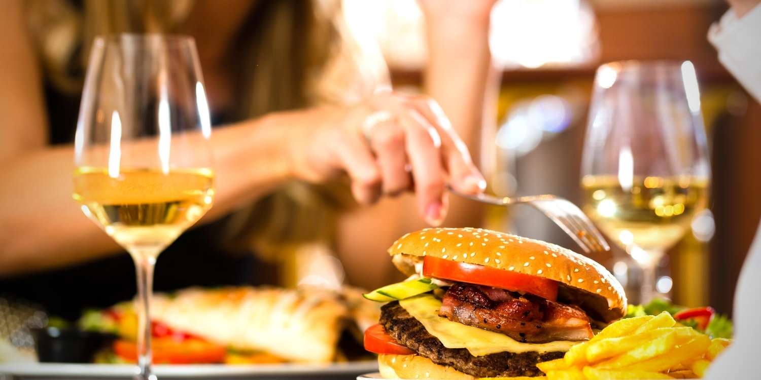 White Wine Pairing Tips For The Perfect Burger And Wine Combo